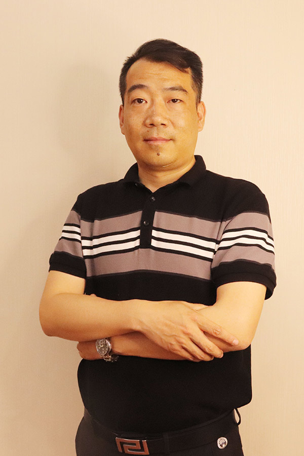 蓝田冯少坤 本科学历,毕业于陕西师范大学
