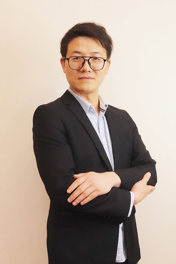 蓝田李林科 本科学历,毕业于西安石油大学